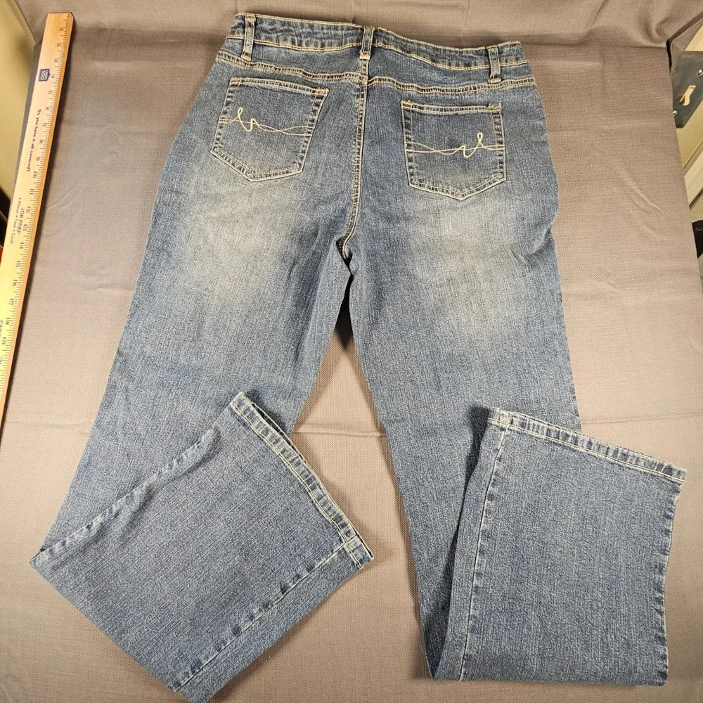 St Johns Bay Womens Bootcut Jeans Medium Wash Stretch Denim Size 14